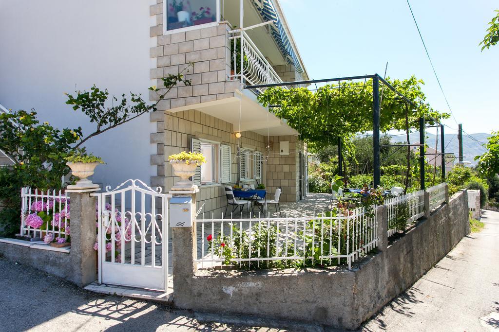 Apartments Olive مْليني الغرفة الصورة